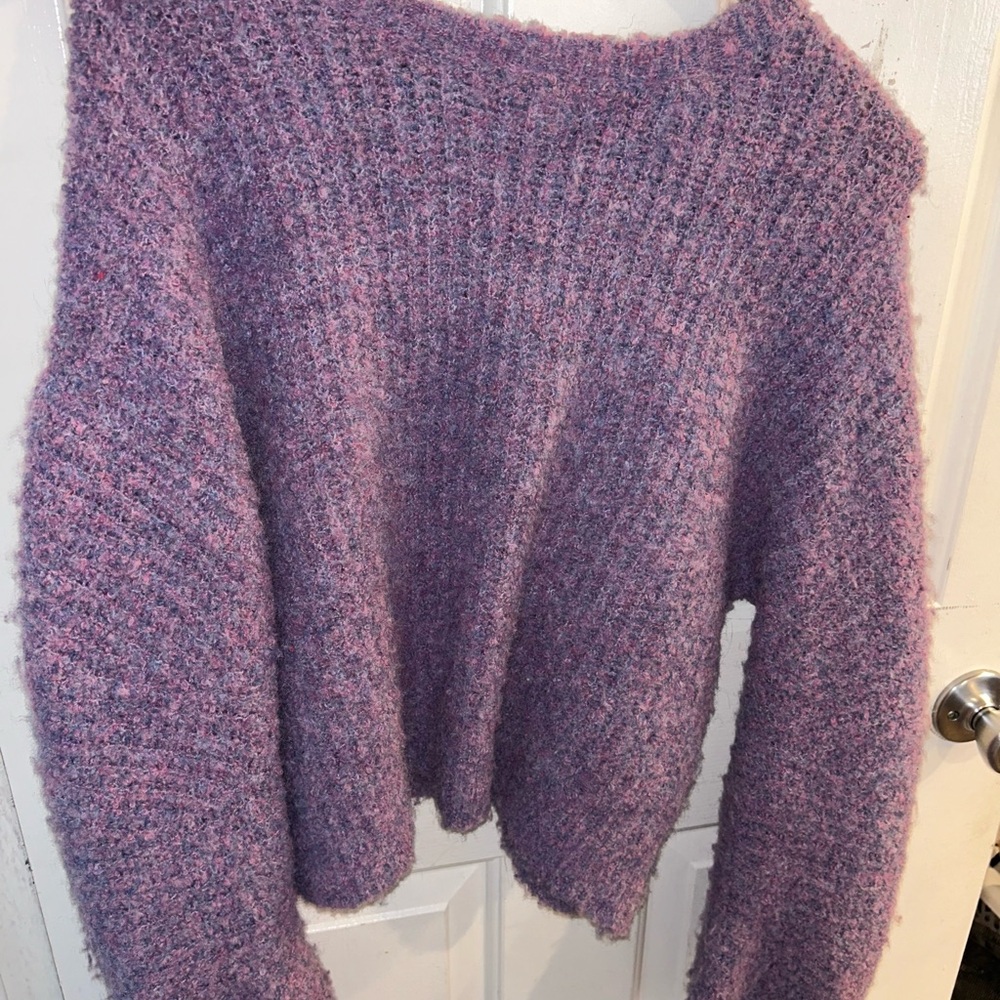 Elegant Lavender Women's Sweater